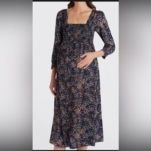 Ingrid & Isabel Smocked Maternity Square Neck Dress in Dark Floral, Size Small